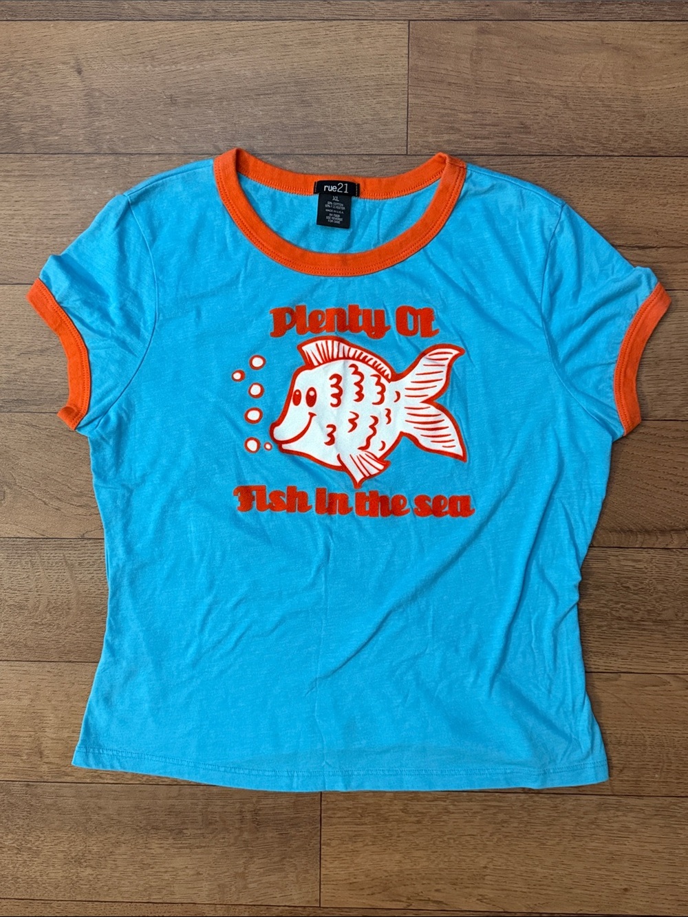 Y2K Rue 21 Size XL Baby Tee Shirt Plenty Of Fish In The Sea Made In USA McBling